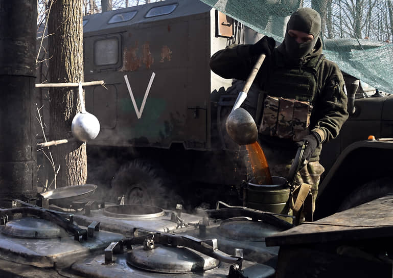 Танкисты Южного военного округа на боевой позиции